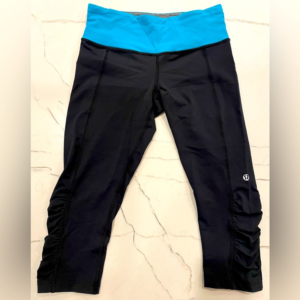 Lululemon Black & Blue Leggings, Size 4, Rarely Worn